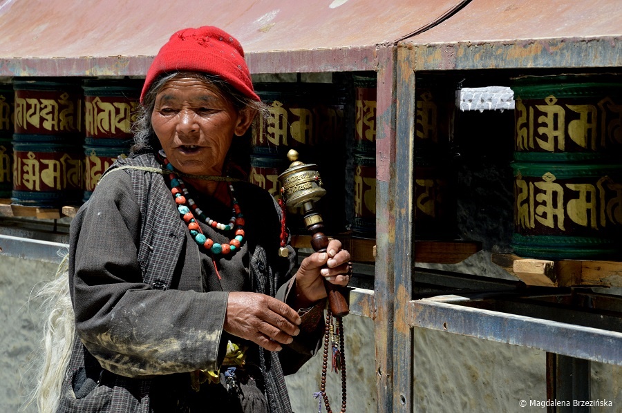 fot. Biznesmenka 😉 z Lamayuru © Magdalena Brzezińska, Ladakh, Indie 2016