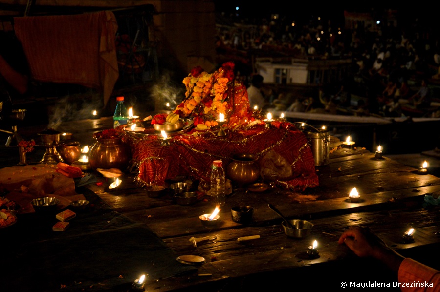 Puja, Ghat Dashashwamedh, Waranasi, Indie 2015 © Magdalena Brzezińska 