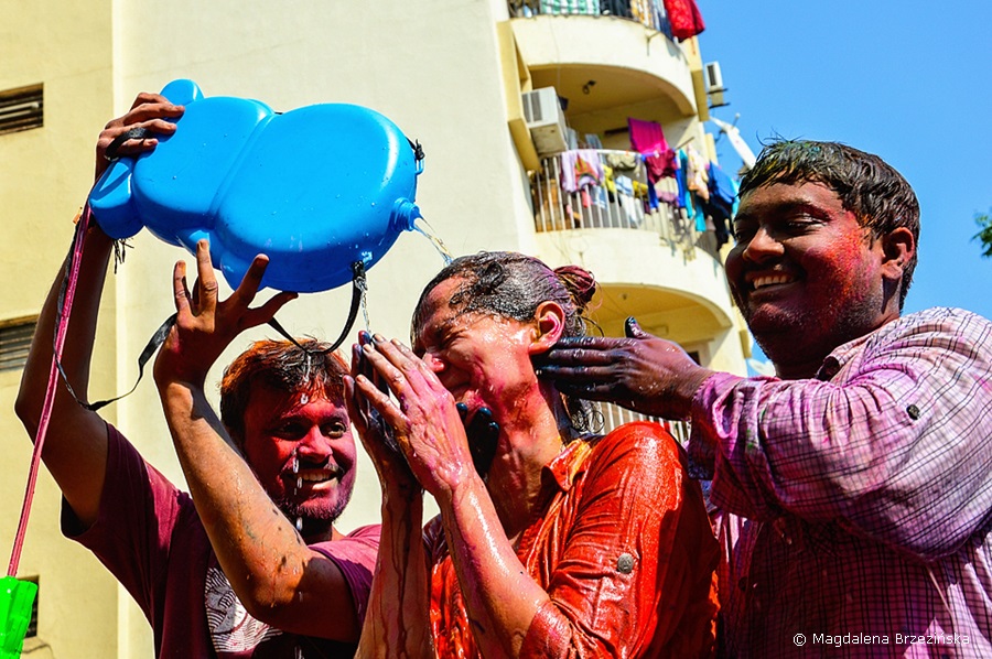 No a teraz trzeba ją umyć :D Holi, 6 marca 2015 r., Ahmedabad, Indie © Magdalena Brzezińska 