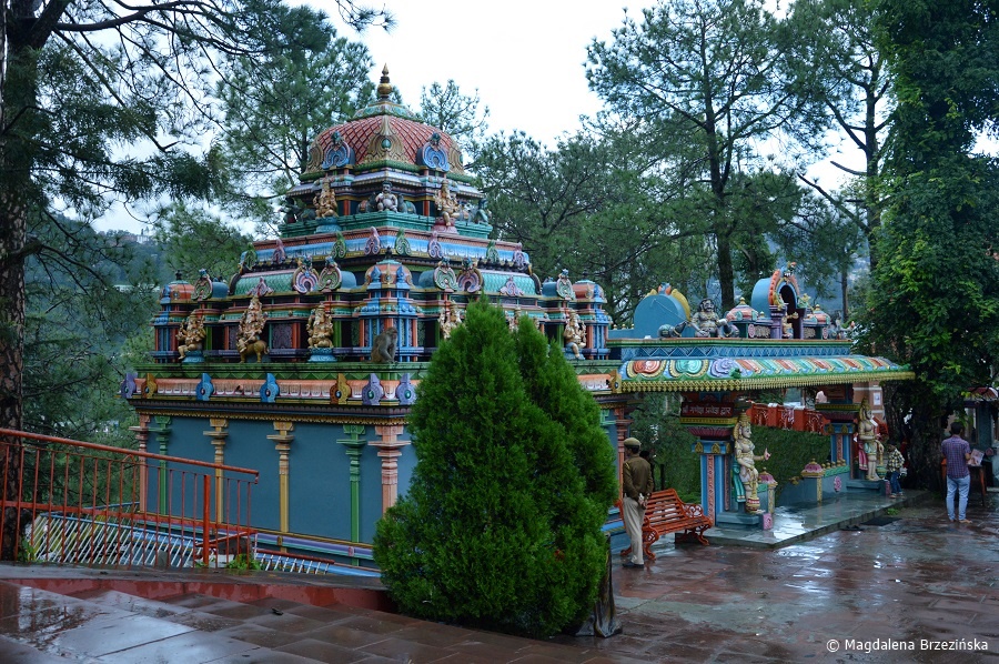 fot. Świątynia Sankat Mochan, Shimla © Magdalena Brzezińska, Indie 2016